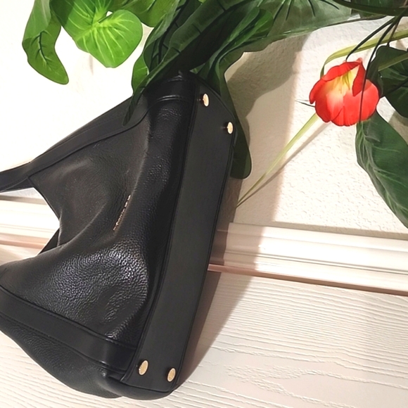 Michael Kors Purse - Picture 4 of 8